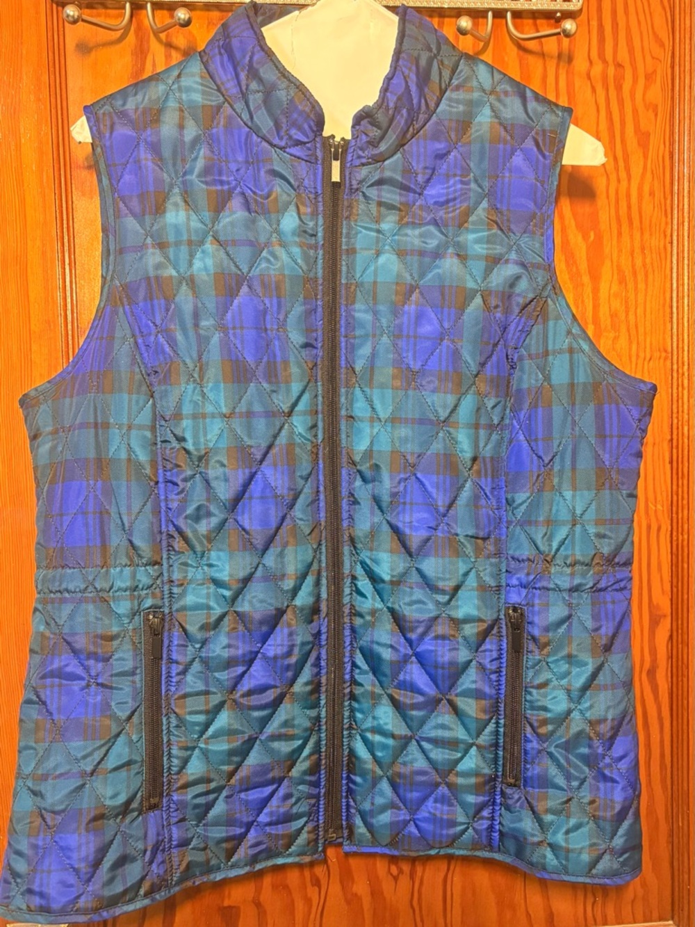 Relativity Quilted Plaid Sleeveless Vest in Teal and Royal Blue